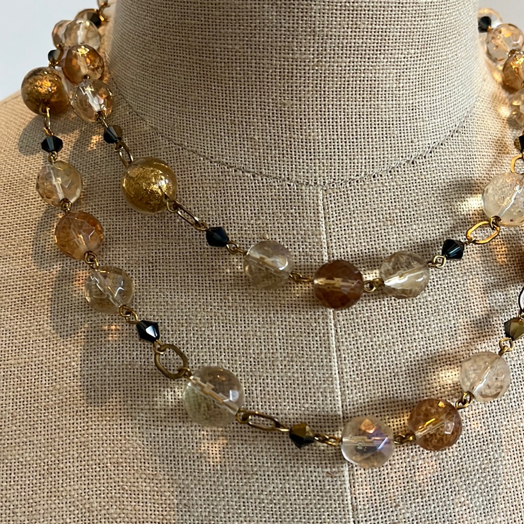Holiday Wishes Necklace By Mary Kay 14$